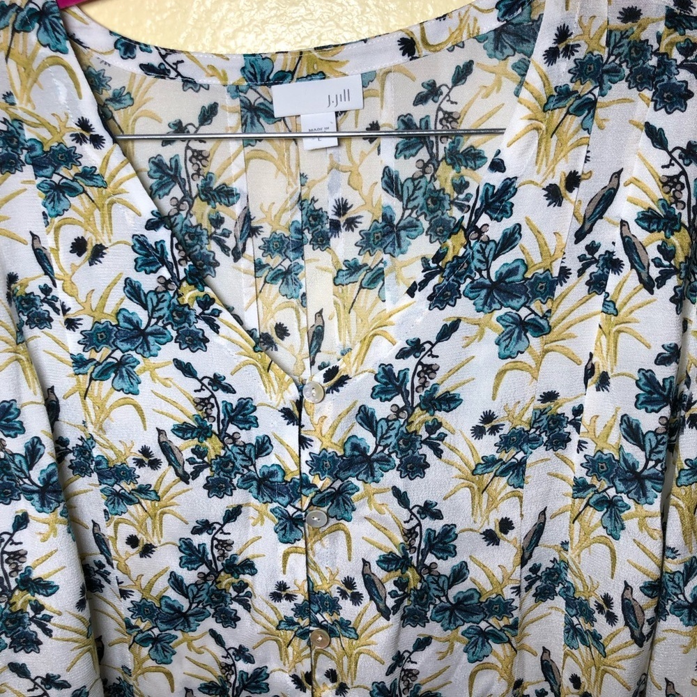 J.Jill floral long sleeve V-Neck top size L - Picture 4 of 10
